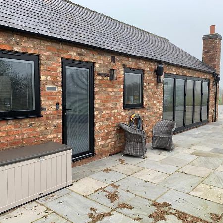 Luxury Studio Cottage At Foot Of Yorkshire Wolds Exterior photo