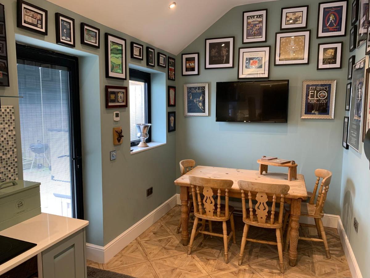 Luxury Studio Cottage At Foot Of Yorkshire Wolds Exterior photo